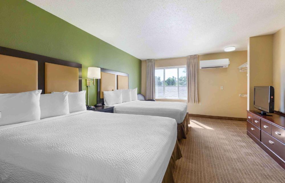 2 Bedroom Suite 2 Queen Beds Non-Smoking interior